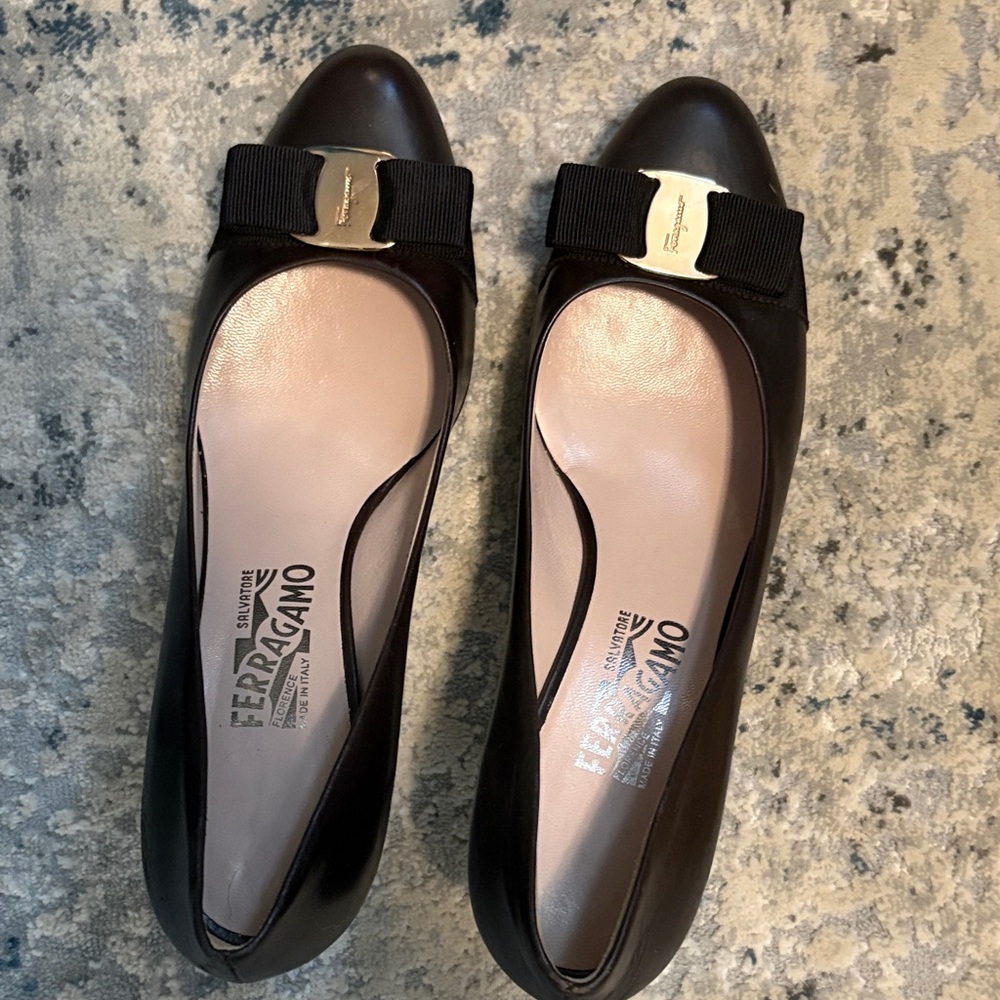 Salvatore Ferragamo Black Vara Bow Leather Ballet Heels